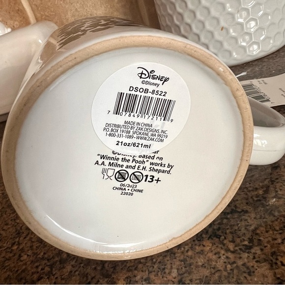 Zak Disney 100 Years of Wonder Color Change Mug - Picture 4 of 6